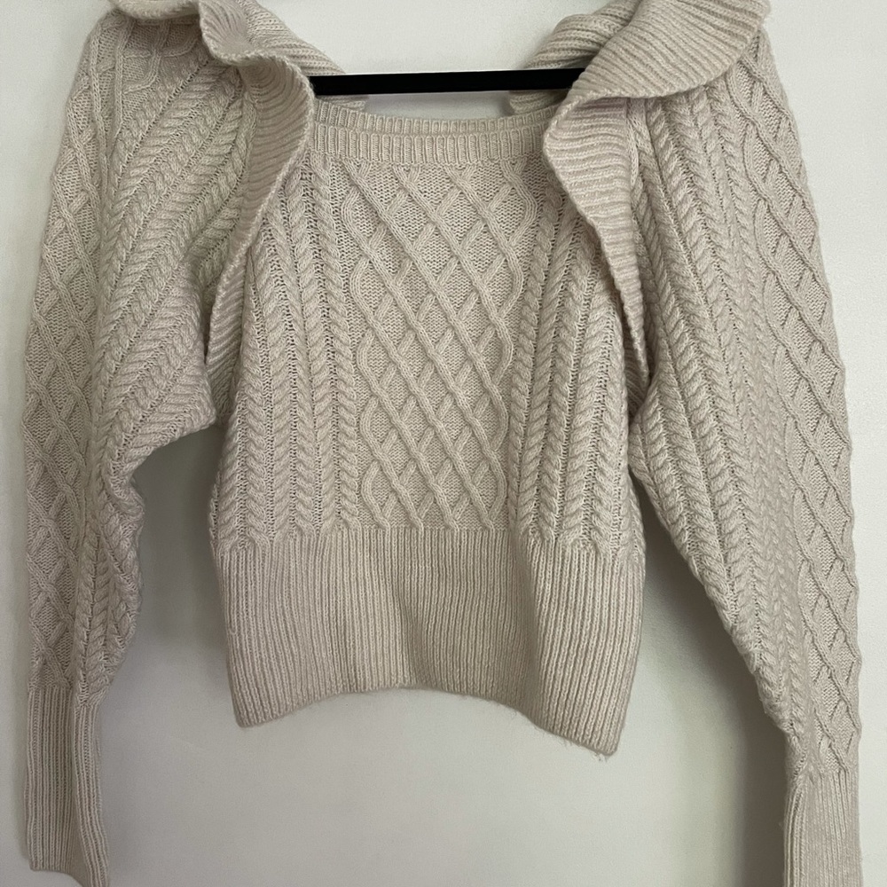 H&M Beige Sweater with Detailed sleeves US S